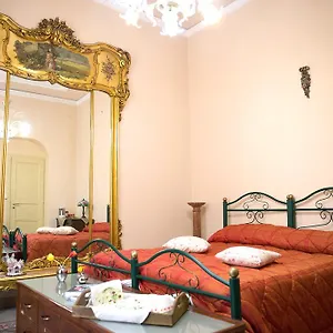 La Casa Di Via Narbone , Palermo Italia